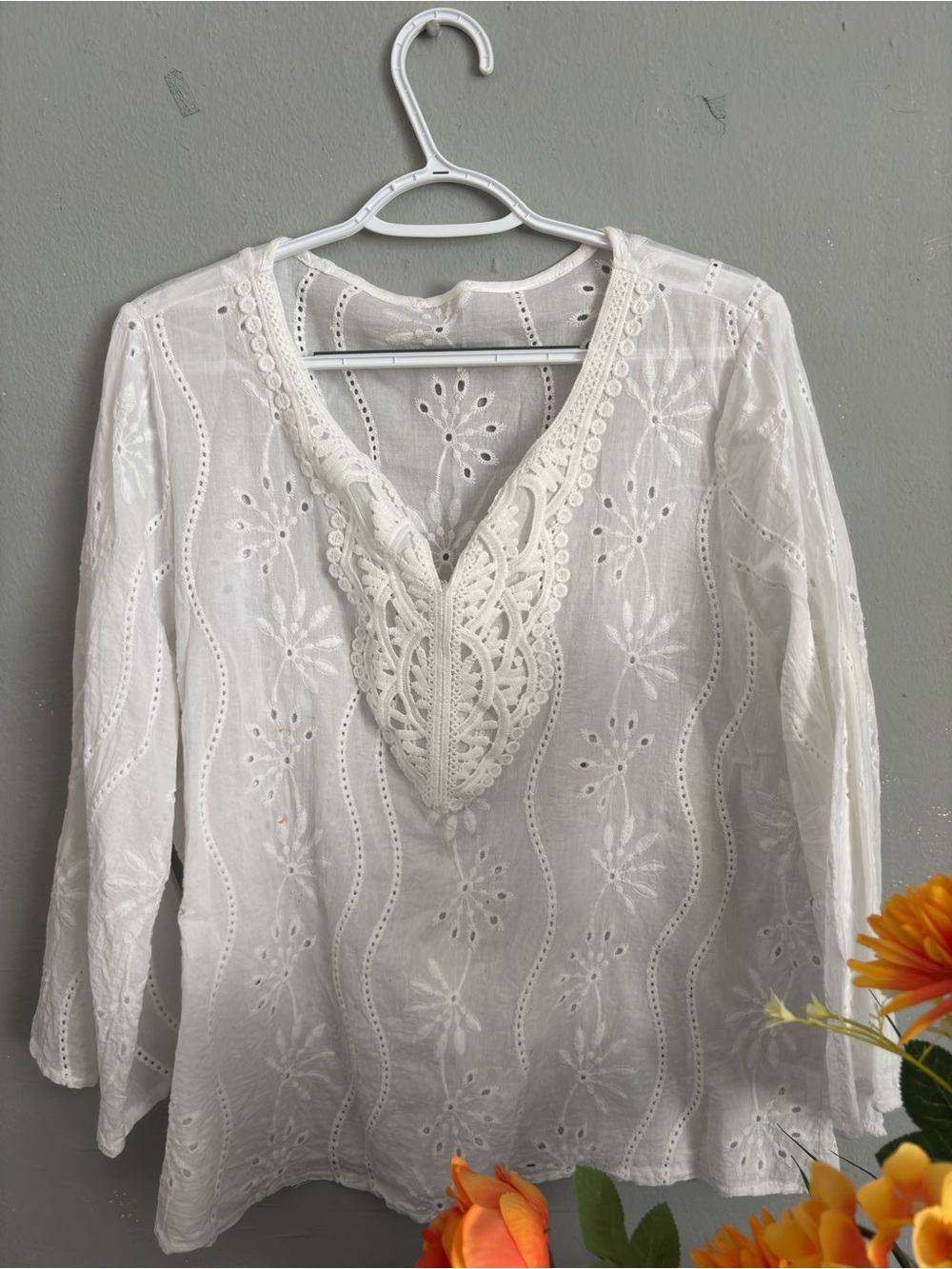 Women’s White Eyelet Lace V-Neck Top